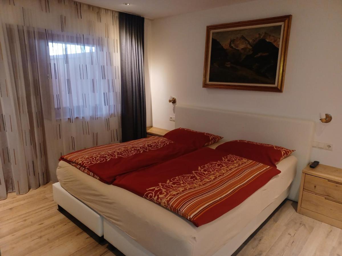 Kuglerhof Apartman Dobbiaco Kültér fotó